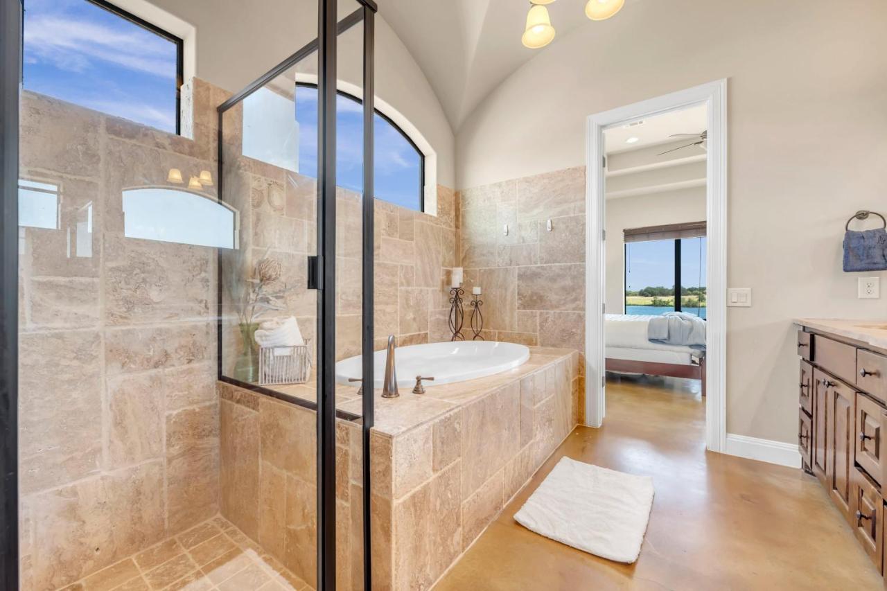 119 Christopher Concierge Services Available Kingsland Exterior foto