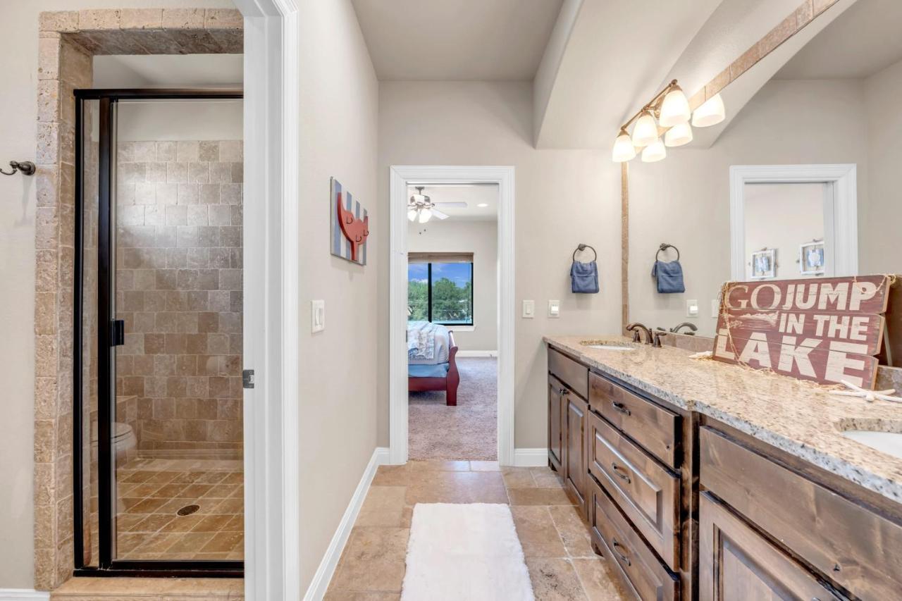 119 Christopher Concierge Services Available Kingsland Exterior foto